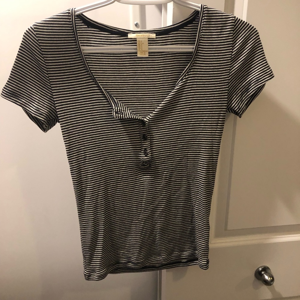 Forever 21 quarter button up tee